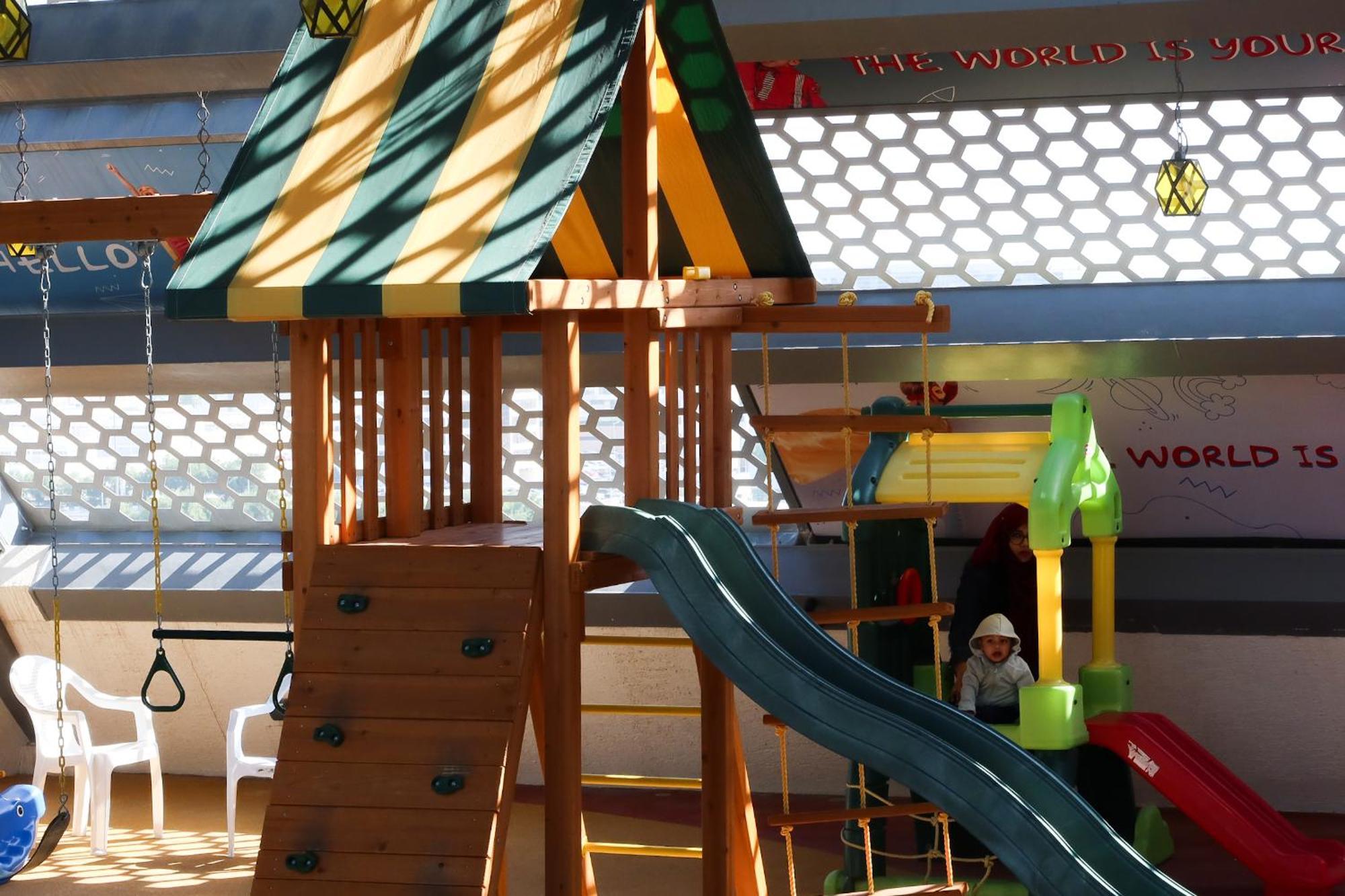 Steigenberger Hotel Ad Dawhah Esterno foto A playground in a shopping mall