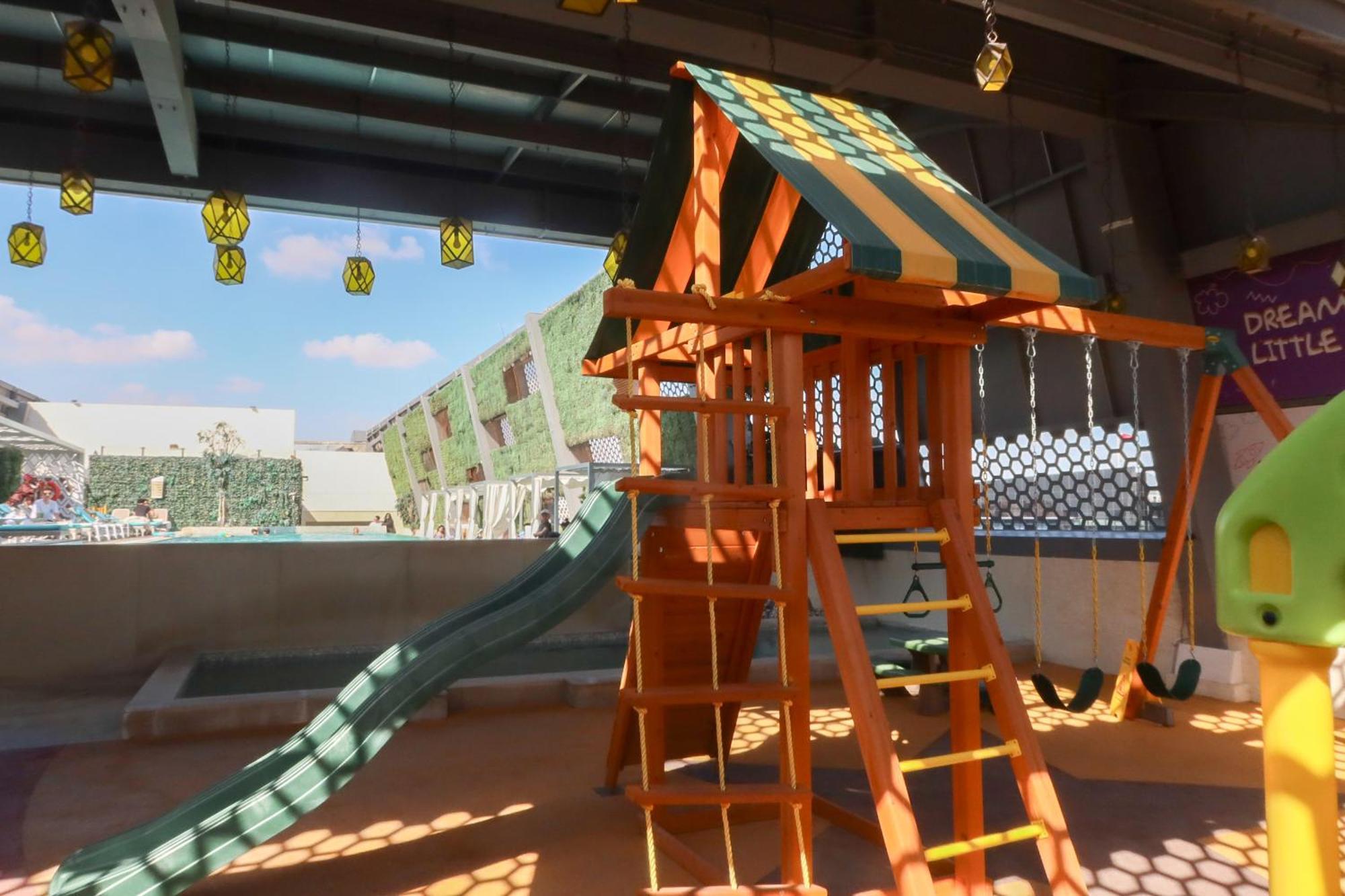 Steigenberger Hotel Ad Dawhah Esterno foto Playground at the hotel